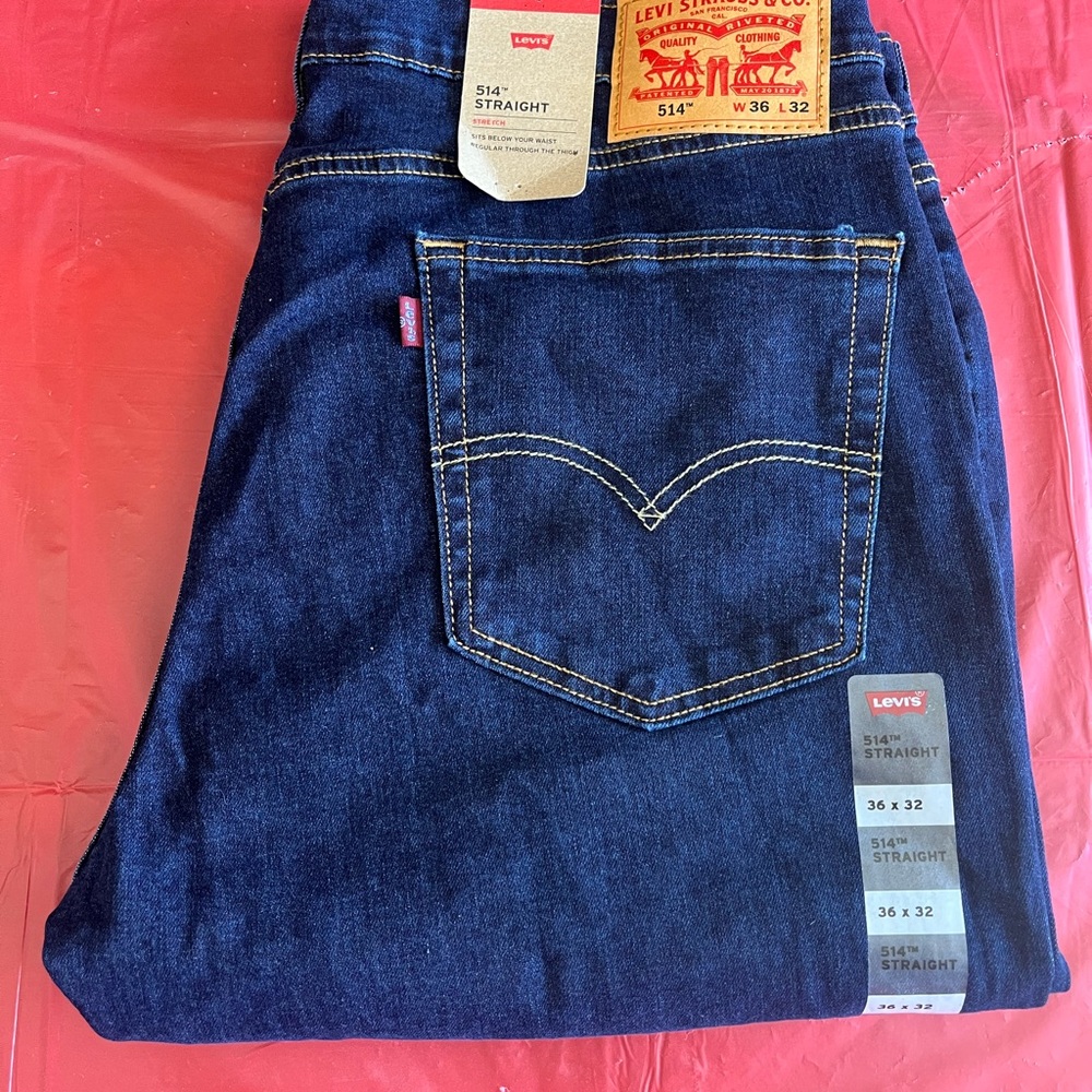 Levis 514 Straight Fit Jeans Mens 36x32 Dark Wash NWT